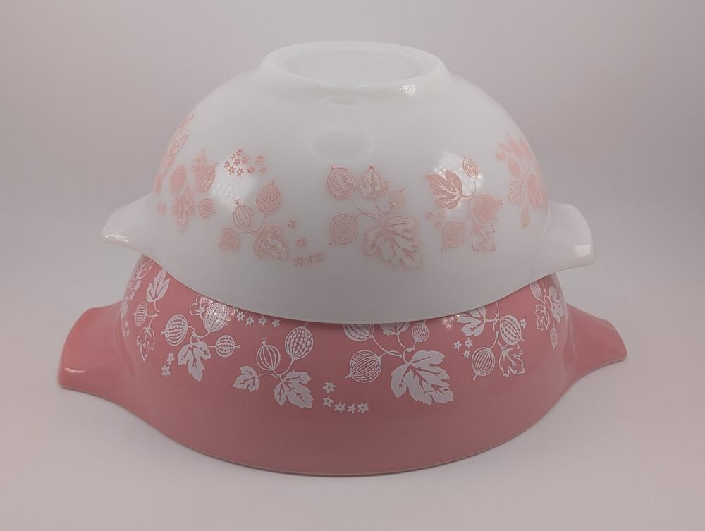 VTG 2 Set Pyrex Gooseberry Cinderella Mixing Bowls #444 4qt & #443 2.5qt SCUFFS